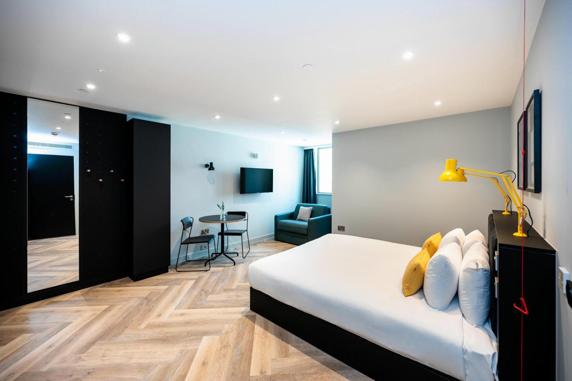 Apartahotel Staycity Tivoli